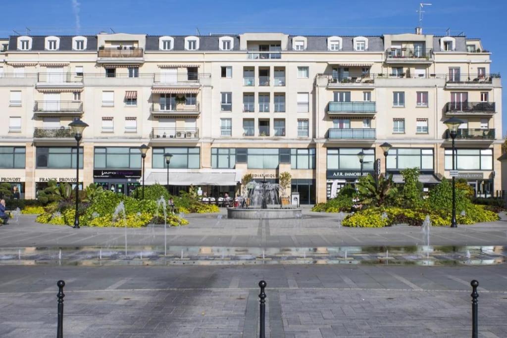Studio A 2 Pas De La Gare Sartrouville Exterior foto