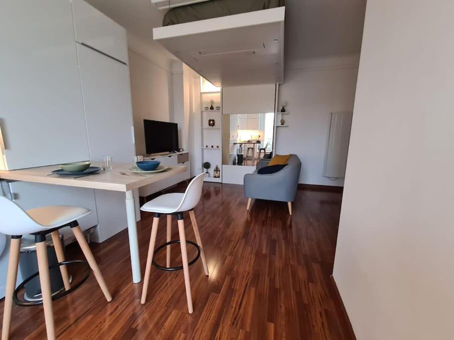 Studio A 2 Pas De La Gare Sartrouville Exterior foto